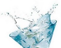 Koktel, značenje i poreklo reči čaša za koktel